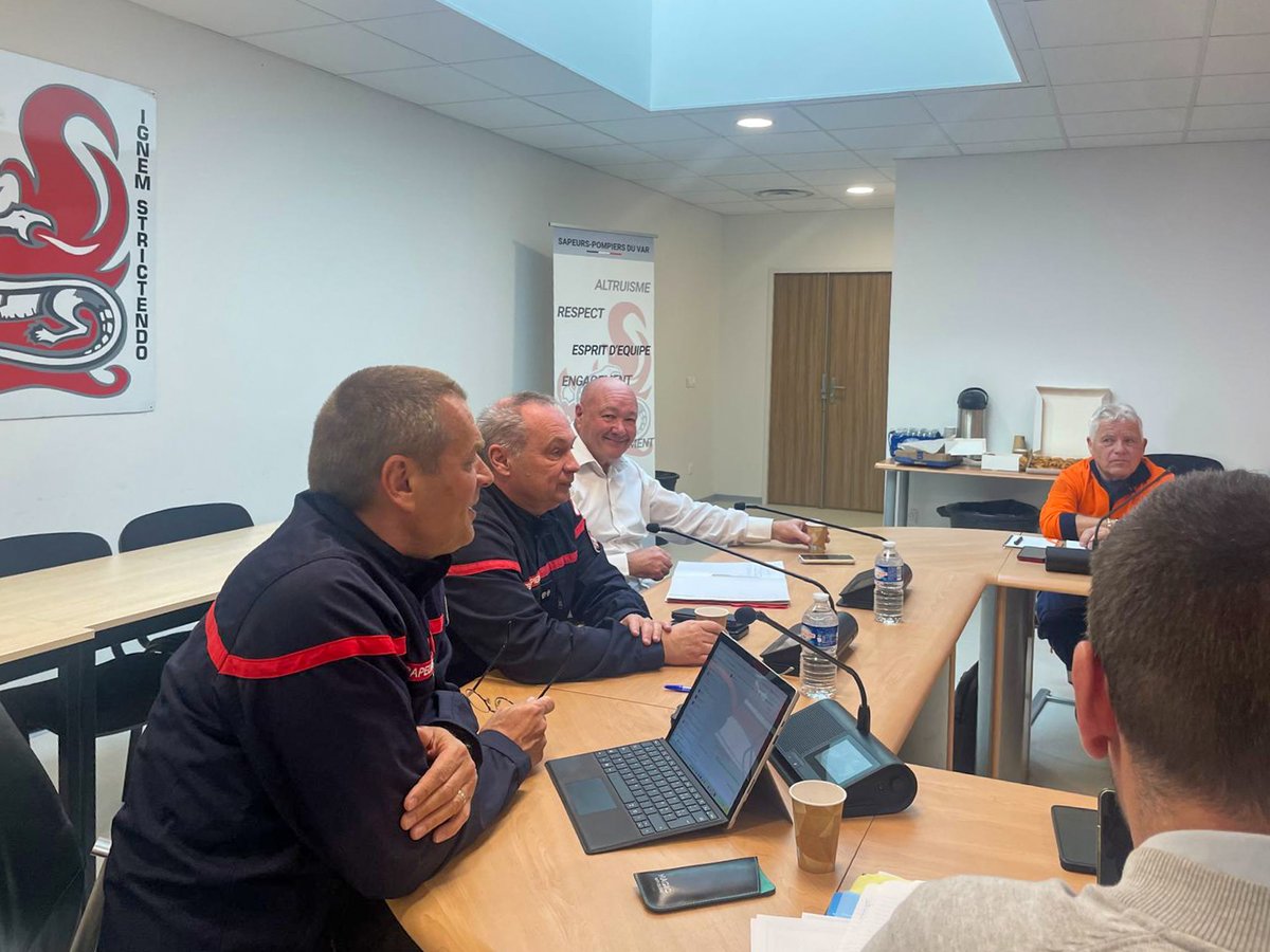 Sapeurs-Pompiers VAR tweet media