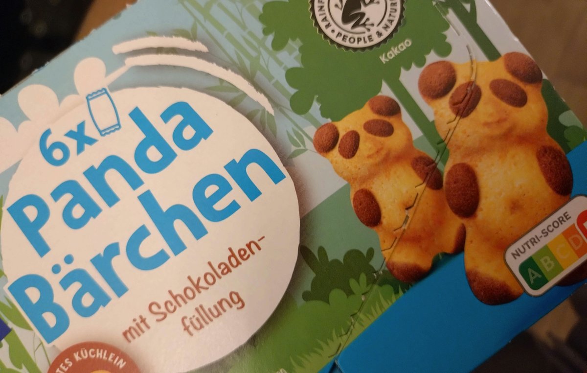 Nevoc_'s tweet photo. Okay, wer hat den armen Pandabärchen die Nachrichten gezeigt? >:c https://t.co/kxl40NQnxC