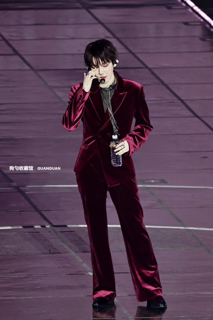 saturnofbaek's tweet photo. É confirmadíssimo o baekhyun é o primeiro e único pai dos omegas https://t.co/RWpAs2Byv4