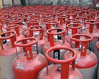 NewDelhiTimes's tweet image. No need to panic as panic as LPG, Petrol, Diesel and PNG Supply Normal in city: Delhi CMO 
#Delhi #CMO
newdelhitimes.com/no-need-to-pan…