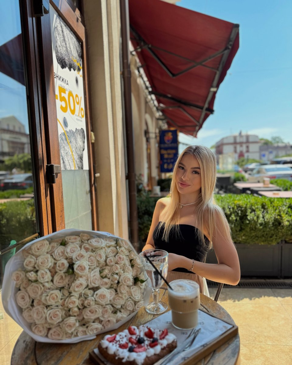 Lisa tweet media