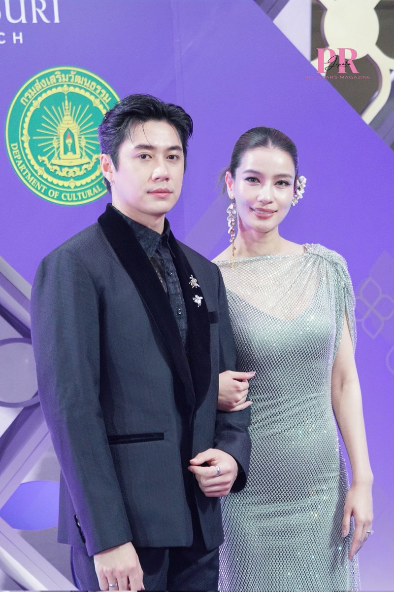 "แจม รชตะ" "วิว วรรณรท" ร่วมเดินพรมม่วง ในงานประกาศรางวัล "NINE ENTERTAIN AWARDS 2026 Presented by THONBURI PHANICH"

#9entertainawards2026

JAM 9ENT X SIAM PARAGON

#9entawards2026xJAM 
#JamRachata #villwannarot