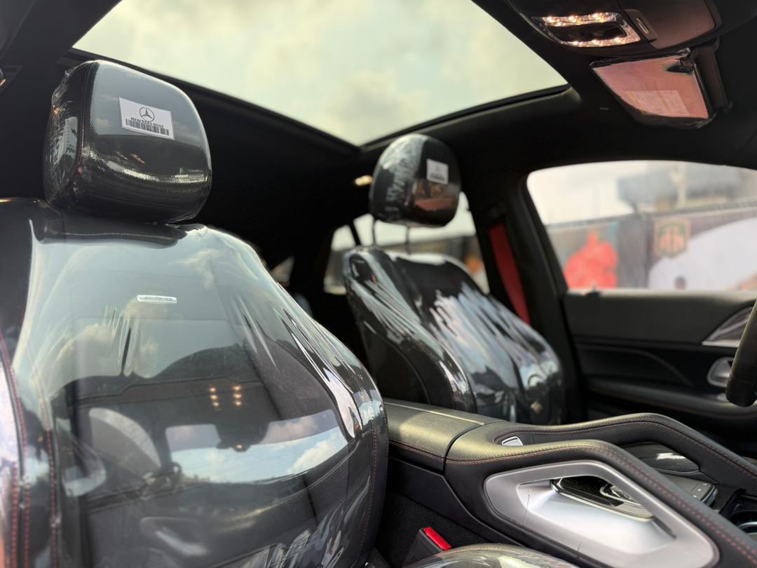 rbl_flcn's tweet photo. Someone will make ₦1,000,000 today just by connecting a buyer.

2024 Entry GLE53 AMG
Unregistered | Full Option

💰 107M
📍 Magodo, Lagos

Refer buyer → Earn 1M cash.

☎️07057441168

#LagosCars #CarDealers #Richboss_Luxury https://t.co/Z8ydUMdtCK