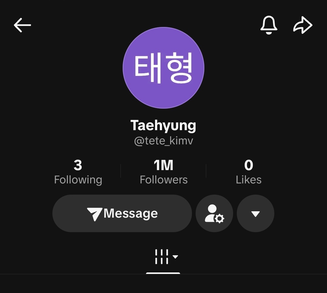 #Taehyung has already surpassed 1 MILLION followers on TikTok despite not uploading any videos yet! 💪🕺🏻💥1⃣Ⓜ️👤👥♪ 🔥👑💜

<a href="/BTS_twt/">방탄소년단</a>