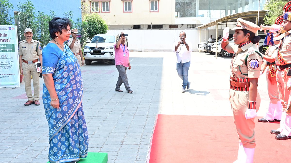 📍 Medchal–Malkajgiri, Telangana
During Mahila Jan Sunwai, I heard +40 district-related complaints, along with several walk-in cases. The Jan Sunwai was conducted in the presence of senior officials, including the Commissioner of Police, Medchal–Malkajgiri, SP, Women Safety Wing