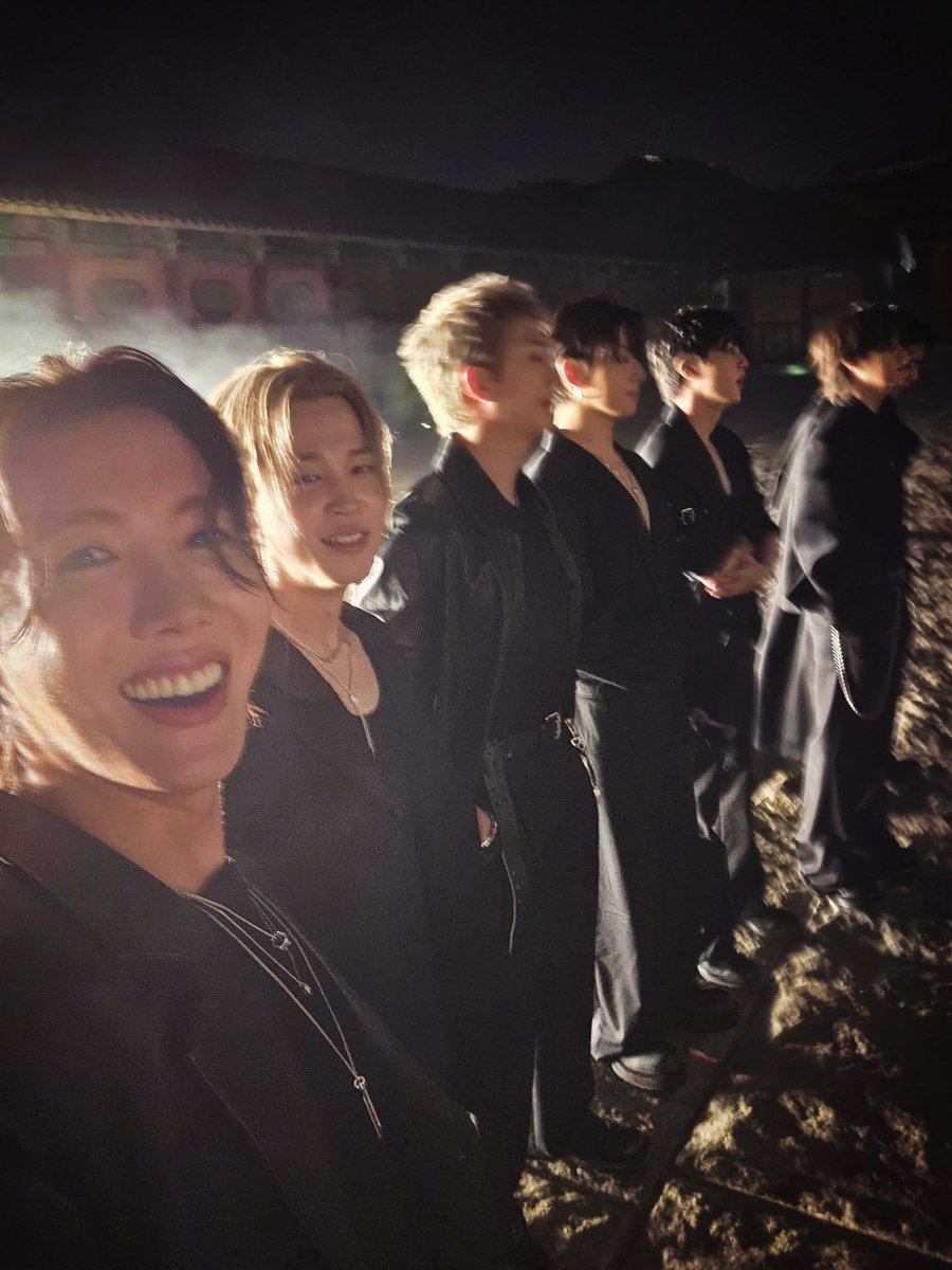 BTS Updates & Translations tweet media