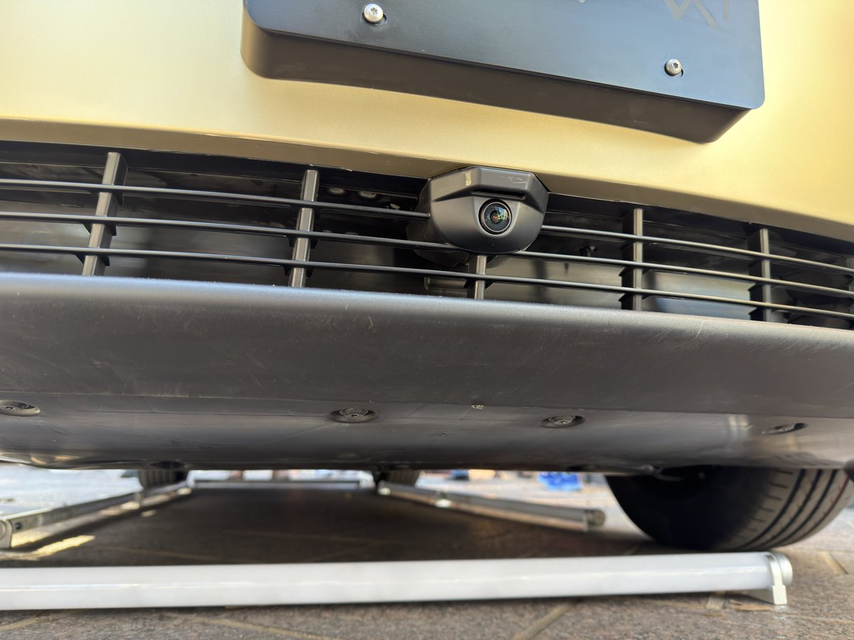 DavidMoss's tweet image. Closer Look Of Finer Details Of Tesla Cybercab