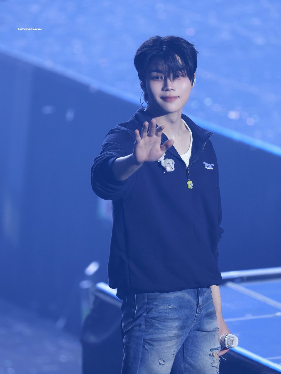 260313 HQ
ENCORE IN SEOUL

#박건욱 #PARKGUNWOOK #パクゴヌク
#ZEROBASEONE #ZB1 #제로베이스원 #제베원