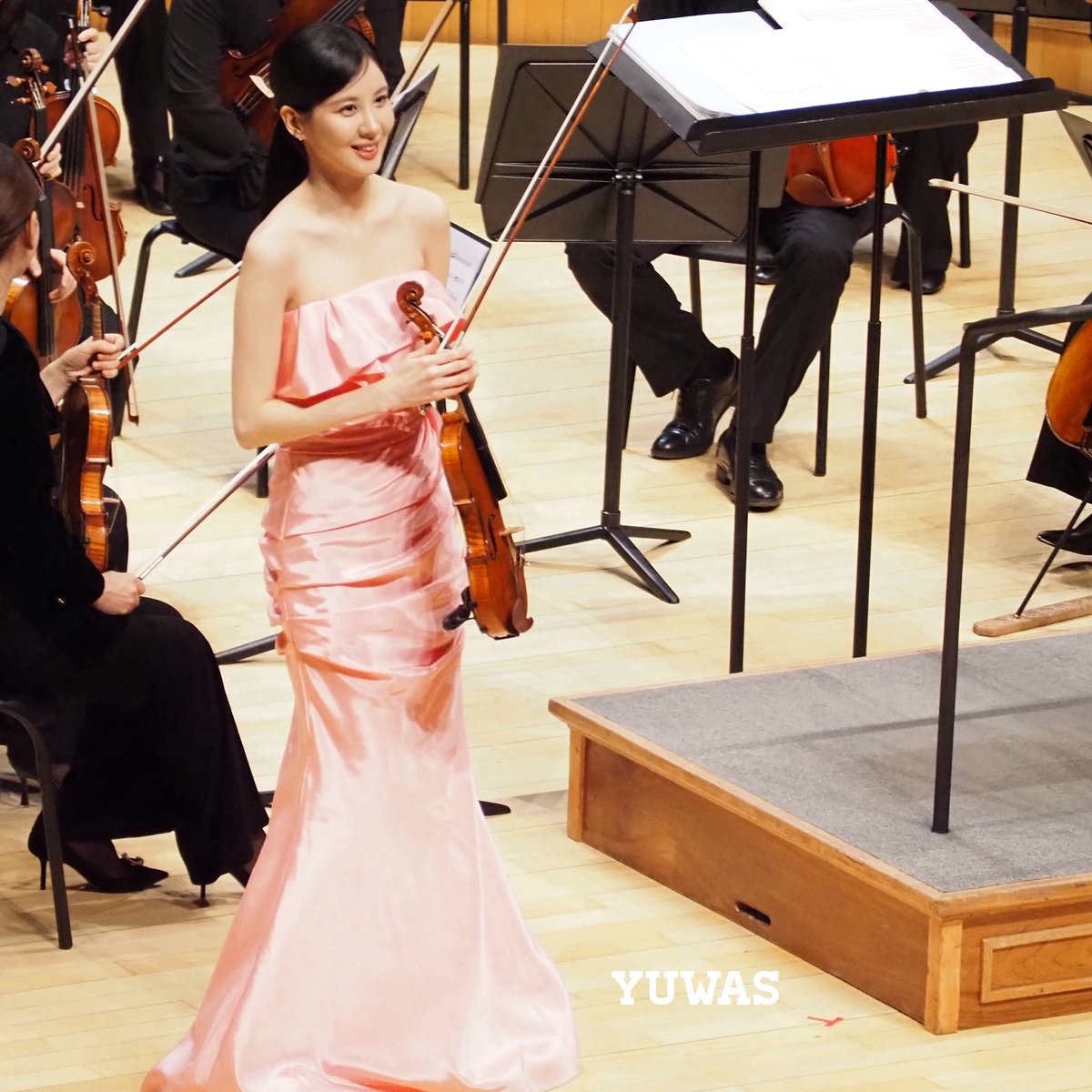 SeohyunPoint's tweet photo. A few months ago she could barely play violin. Tonight she conquered the stage with the passion and professionalism that's become her trademark. Thank you Seohyun for moving our hearts again on this meaningful night, we're forever in awe of you and lucky to witness your journey. https://t.co/s3x8ElE5Yc