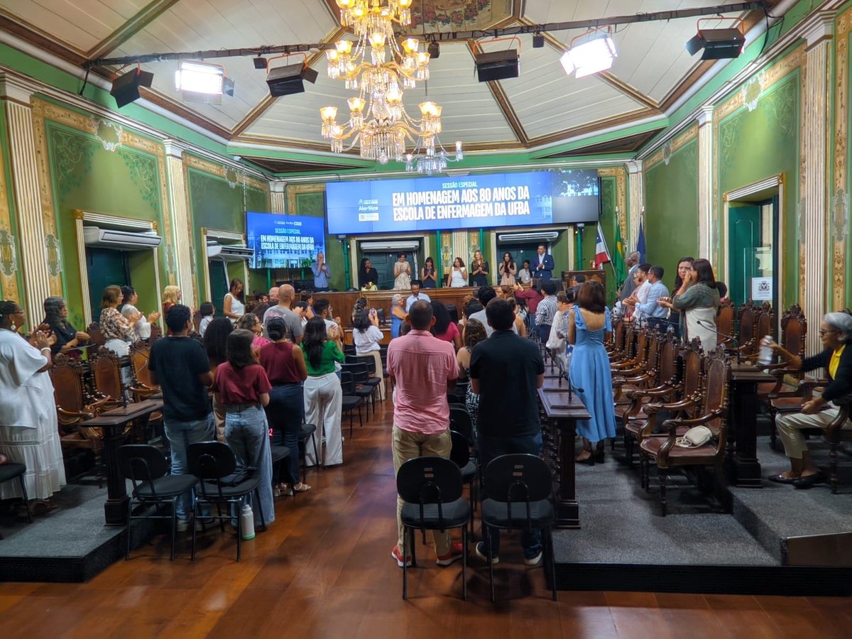 Hilton_Coelho's tweet photo. Parabéns Sessão Especial @CamaraSalvador convocada @aladilce pelos 80 anos da Escola #Enfermagem da UFBA! Gerações de enfermeiras e enfermeiros sustentam a saúde pública com ciência, cuidado e compromisso. Viva a Enfermagem! #EmDefesaDaVida ✊🏽 https://t.co/OfKVo3Lyh9