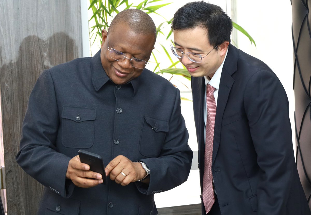 MINCOM_CI's tweet image. 4/4
Le ministre a réaffirmé sa volonté de voir aboutir rapidement ce projet de médiathèque, qui contribuera à la modernisation des infrastructures culturelles et à l’accès au savoir et à l’information.
#MICOM #Médiathèque #Coopération #ChinaEnergy #CommunicationPublique #CIV