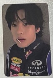 asbaguette's tweet photo. เมะ redbull                            เคะ ferrari https://t.co/bM7fkxdoEU