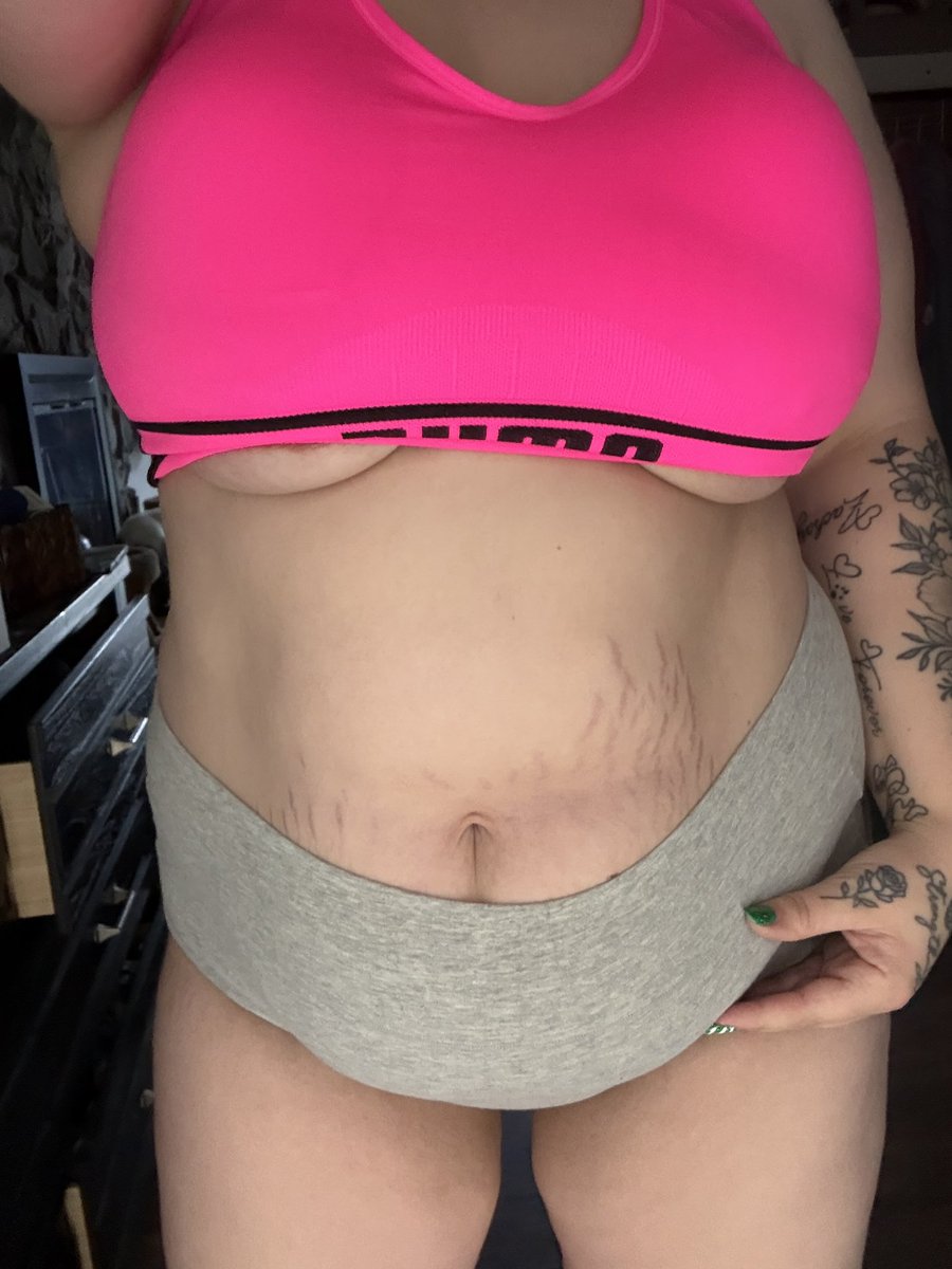kayafterdarkxo's tweet photo. Chubby so you’ll probably keep scrolling. https://t.co/cMhAFbkXW6