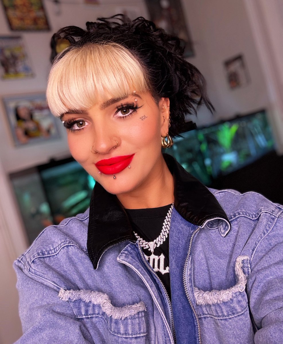 STEPH DE LANDER tweet media