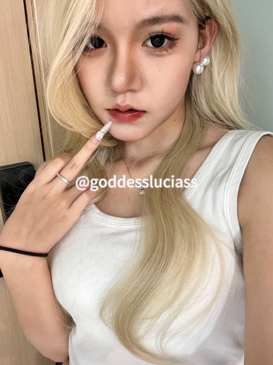 露西亚s tweet media