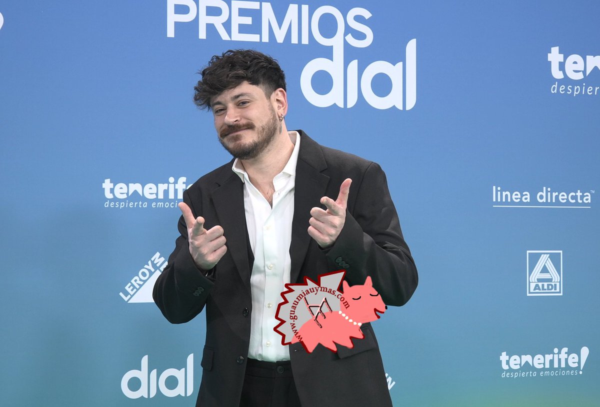 Fotos de <a href="/cepedaoficial/">Luis</a> en el Photocall de Premios Dial desde Tenerife guaumiauymas.com/premiosdial202…