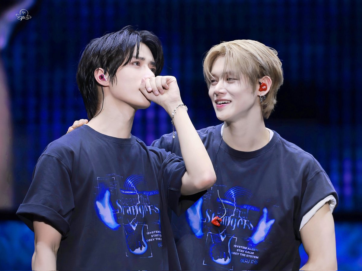 yybamzzz's tweet photo. 앞으로는 행복한 눈물만 흘리길 🩵✨

#범규 #BEOMGYU
#쭈뀨미즈
#OurHalfBeomgyuDay
#봄볕의따스함은알콩이전해준사랑
#MOAの幸運のクローバーボムギュ https://t.co/YVaaJEB458