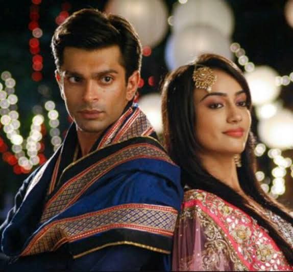 cybermirag57747's tweet photo. Choose one 
Ishqbaaz          Or        Qubool hai https://t.co/M5OBBRMmdL
