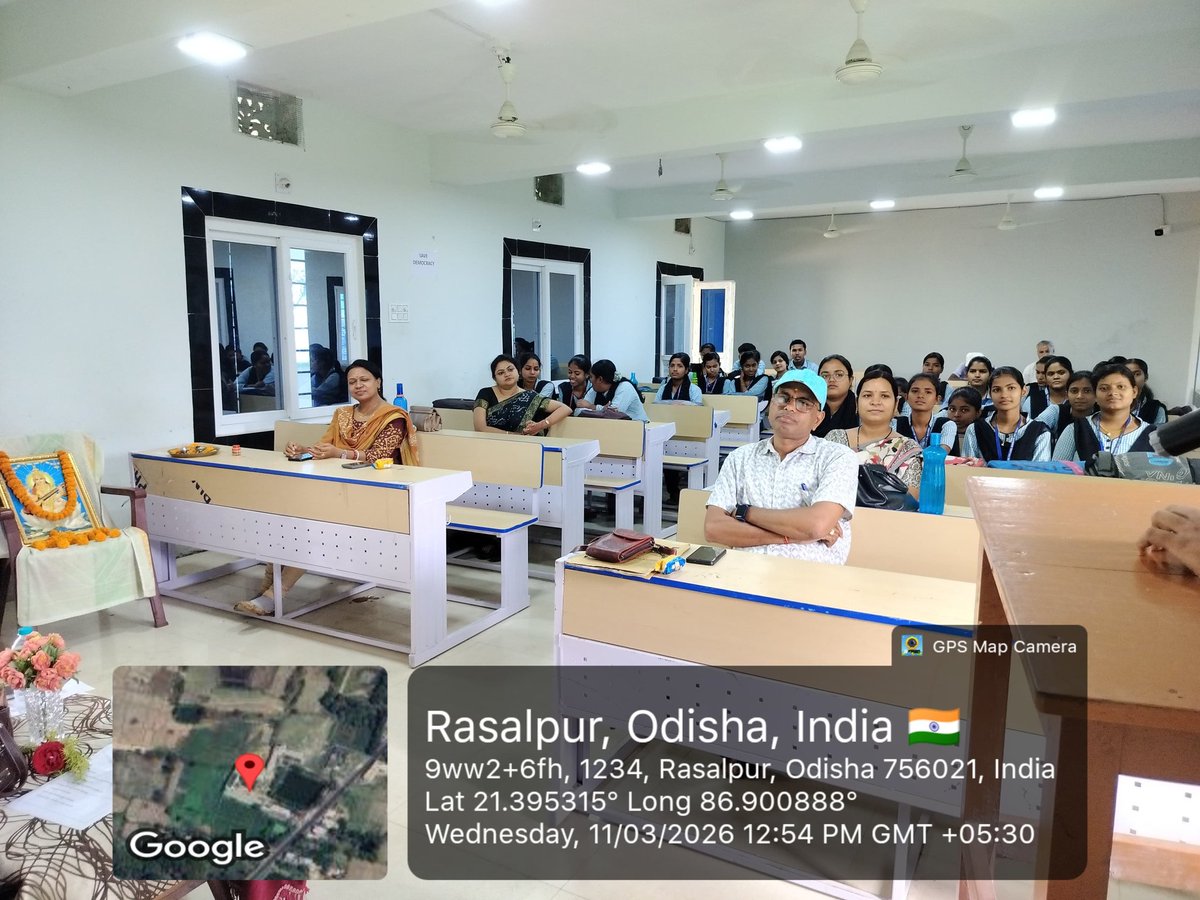 official8547's tweet photo. ଡା.ଯଦୁନାଥ ମହାବିଦ୍ୟାଳୟ,ରସାଳପୁରର ଓଡ଼ିଆ ଭାଷା ଓ ସାହିତ୍ୟ ବିଭାଗ ଆନୁକୂଲ୍ୟରେ "ତ୍ରୟୋଦଶ ଶାସ୍ତ୍ରୀୟ ଓଡ଼ିଆ ଭାଷା ଦିବସ" ପାଳିତ ହୋଇଯାଇଅଛି। ଏହି ଦିବସ ଆମ ଓଡ଼ିଶା ତଥା ପ୍ରତ୍ୟେକ ଓଡ଼ିଆ ମାନଙ୍କ ପାଇଁ ଗୌରବର ବିଷୟ। ମାତୃଭାଷାକୁ ସୁରକ୍ଷା ଦେଇ ଜାତିକୁ ସମୃଦ୍ଧ କରିବା ଏହାର ଚରମ ଲକ୍ଷ୍ୟ। https://t.co/mRehnCLDDb