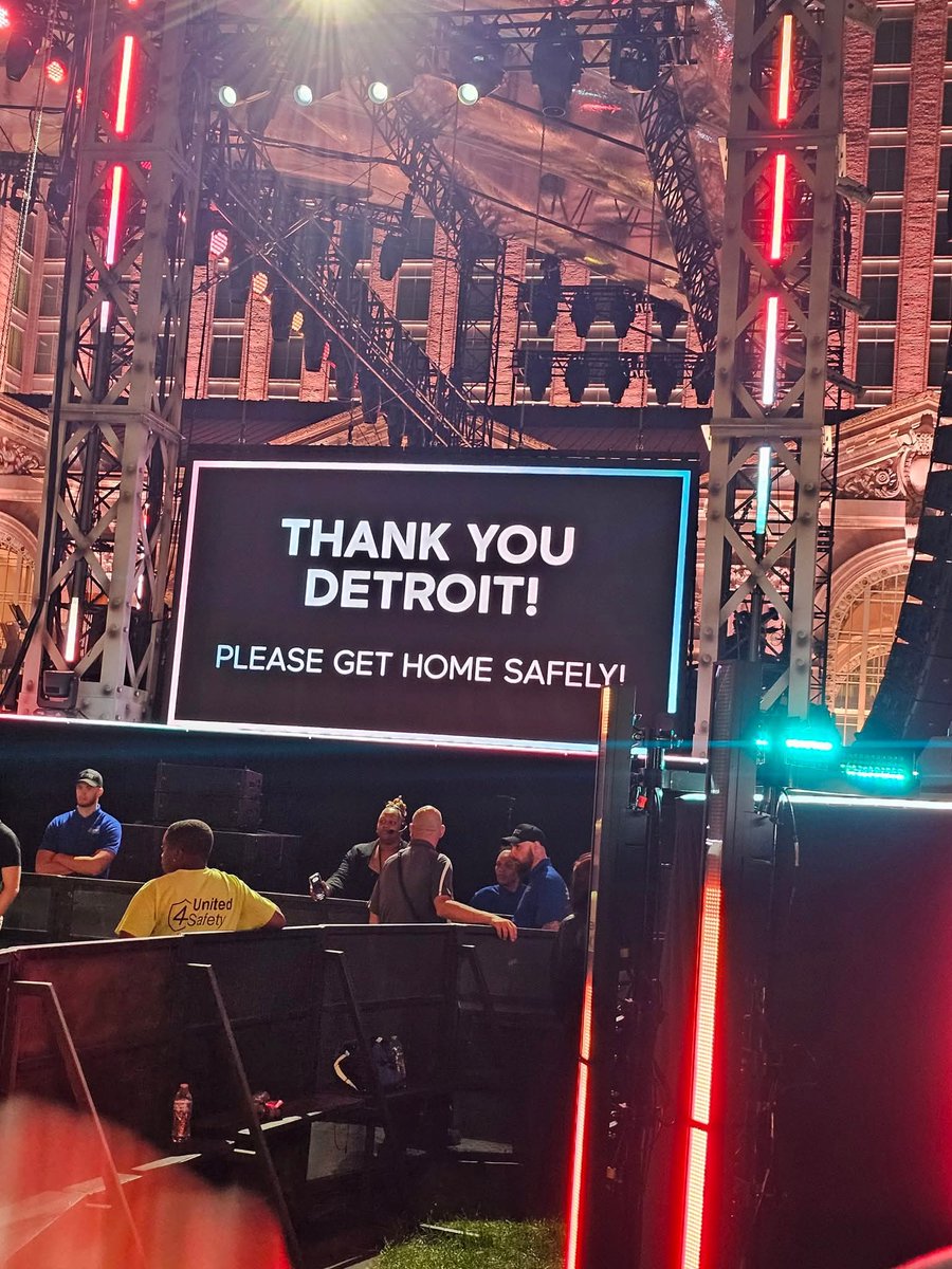 Chris P. ☀️ tweet media