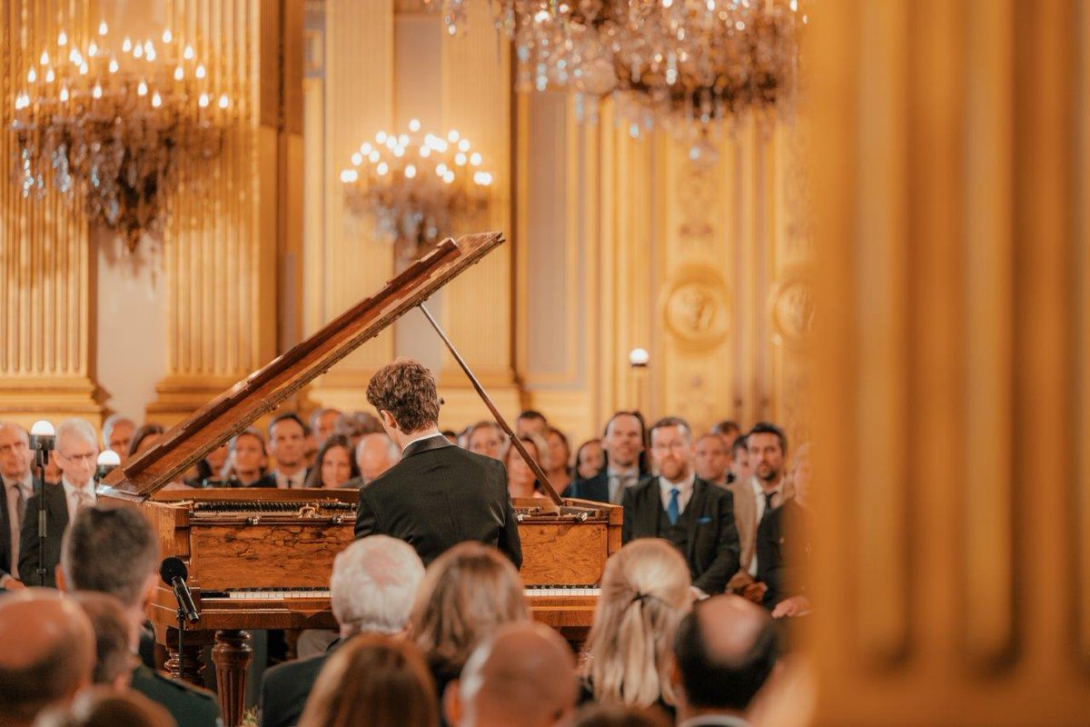 MIM_communications tweet media