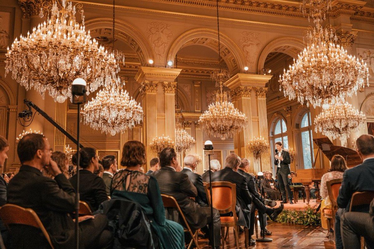 MIM_communications tweet media