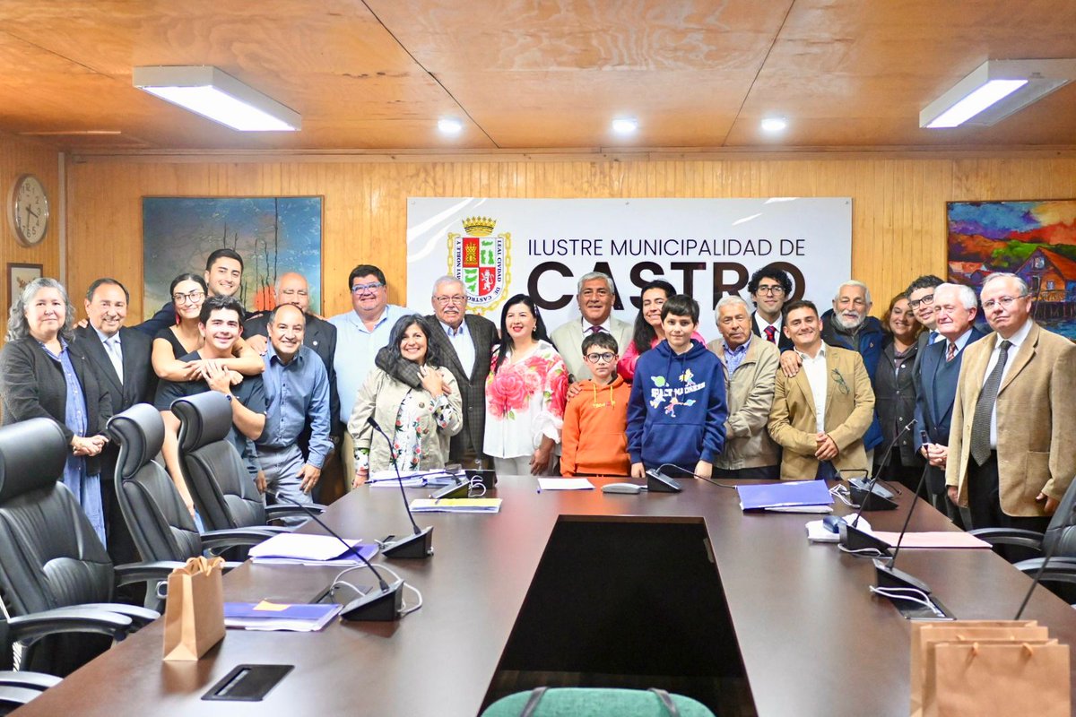 Ilustre Municipalidad de Castro tweet media
