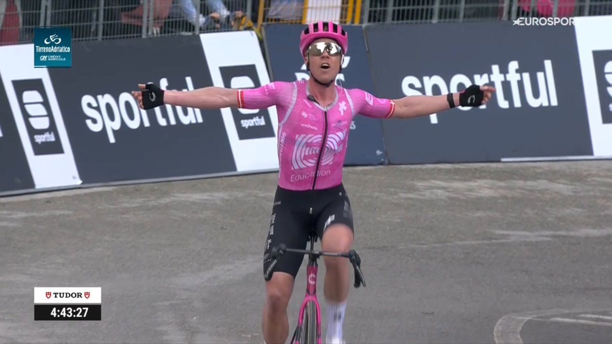 Le Gruppetto tweet media