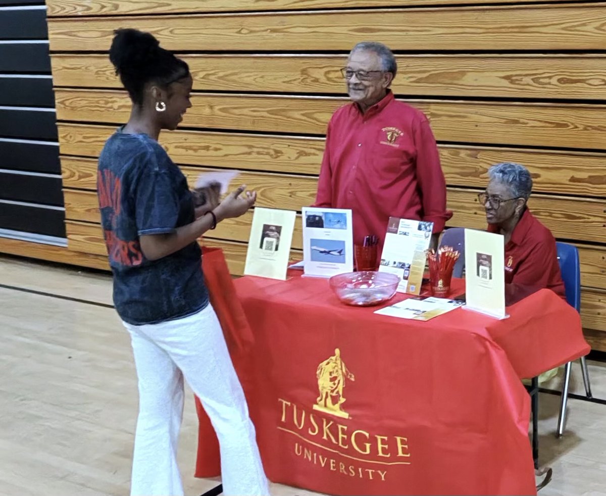 KoreyJonesHCPS tweet media