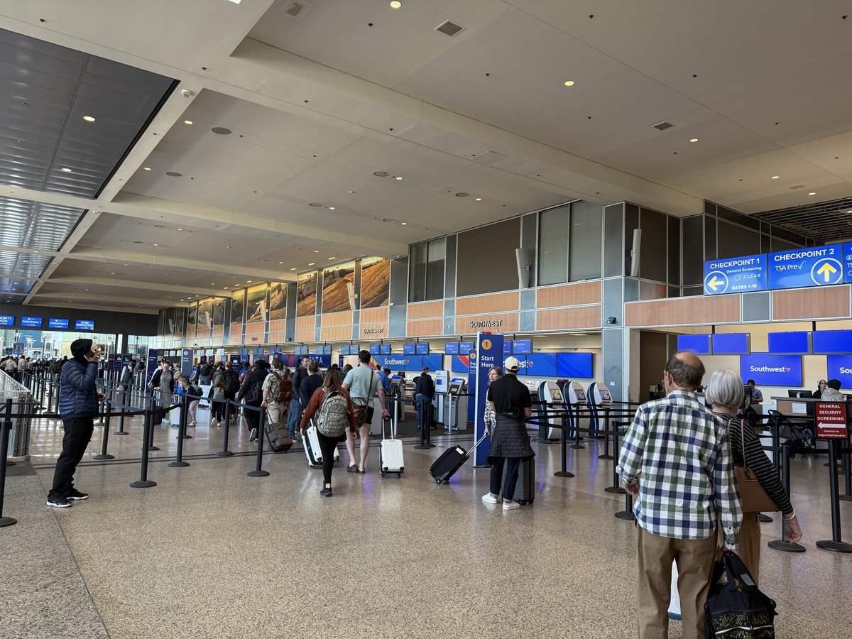 Austin-Bergstrom International Airport tweet media