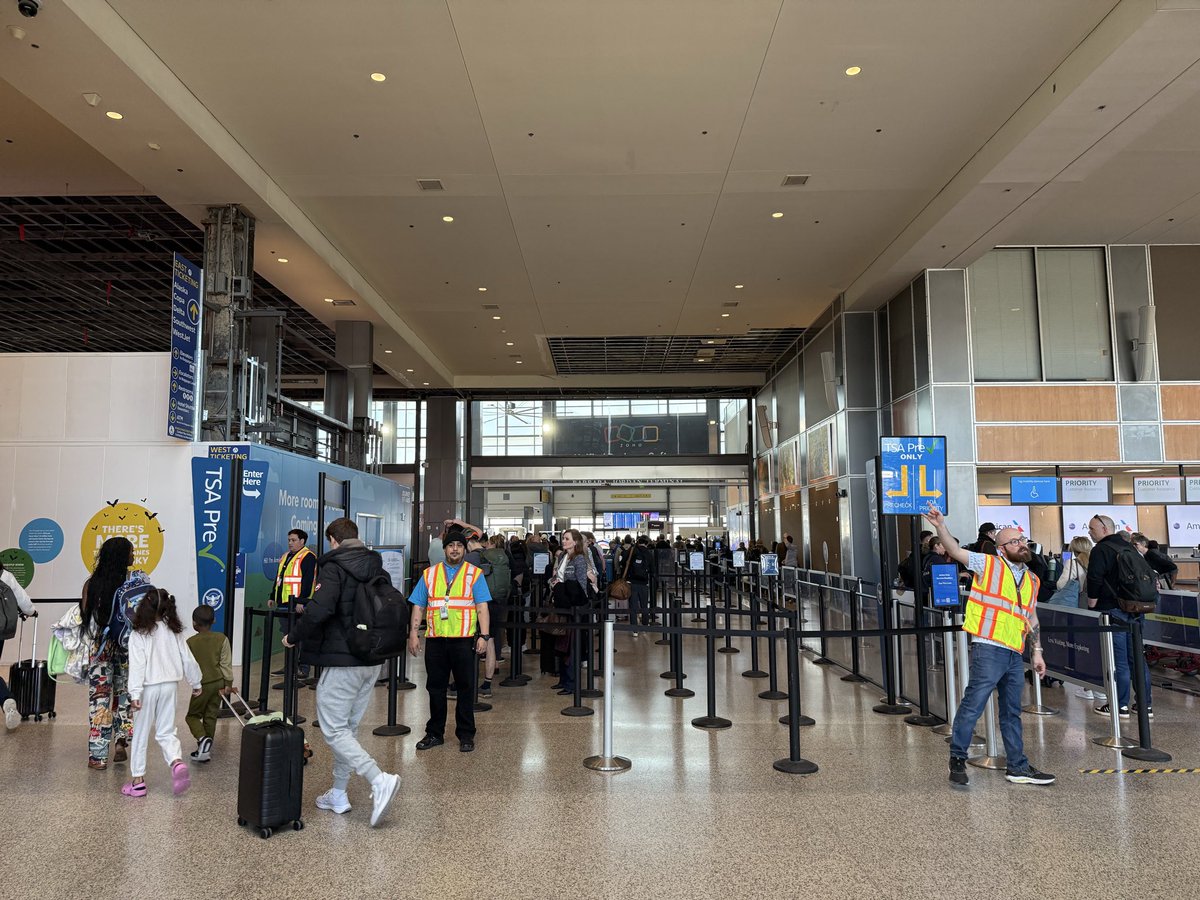 Austin-Bergstrom International Airport tweet media