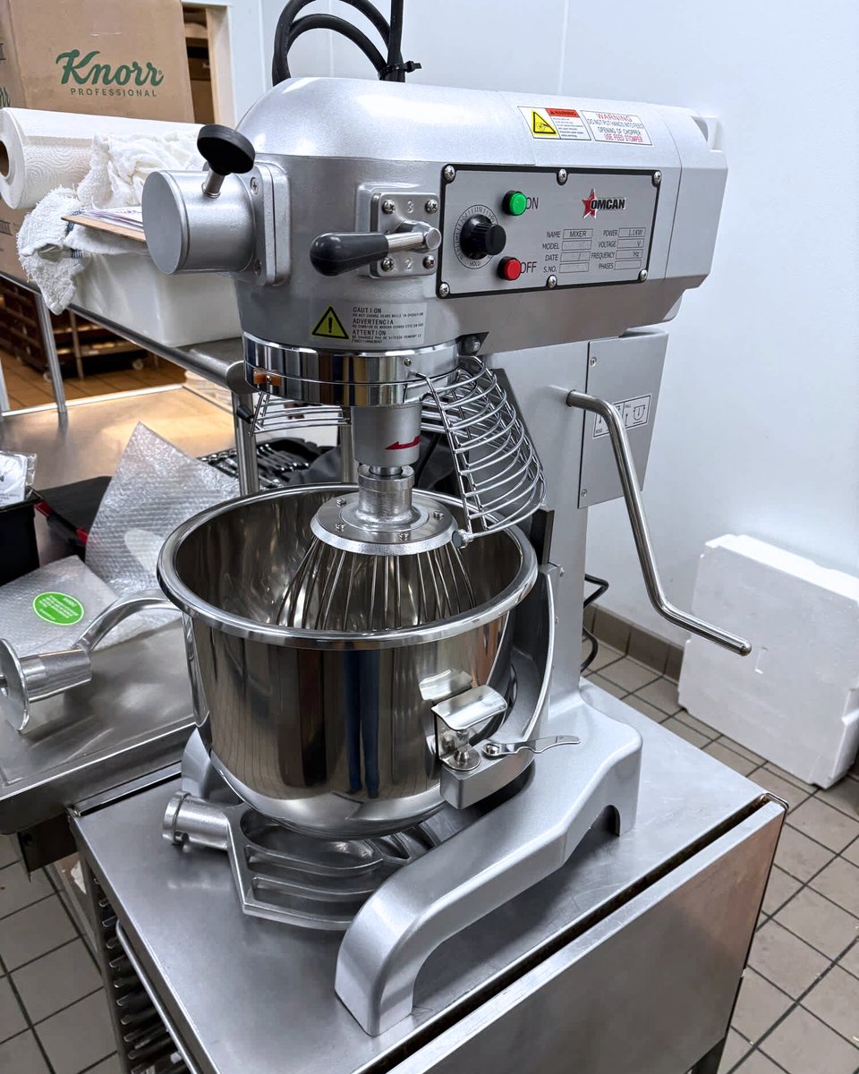 DMRefrigeration's tweet photo. Commercial mixer delivered and installed at JP Fitzgerald's.

We provide equipment sales, service, repairs, and maintenance to help kitchens stay productive and efficient.

#RestaurantEquipment #CommercialKitchen #Foodservice https://t.co/wOBbOr8c3H
