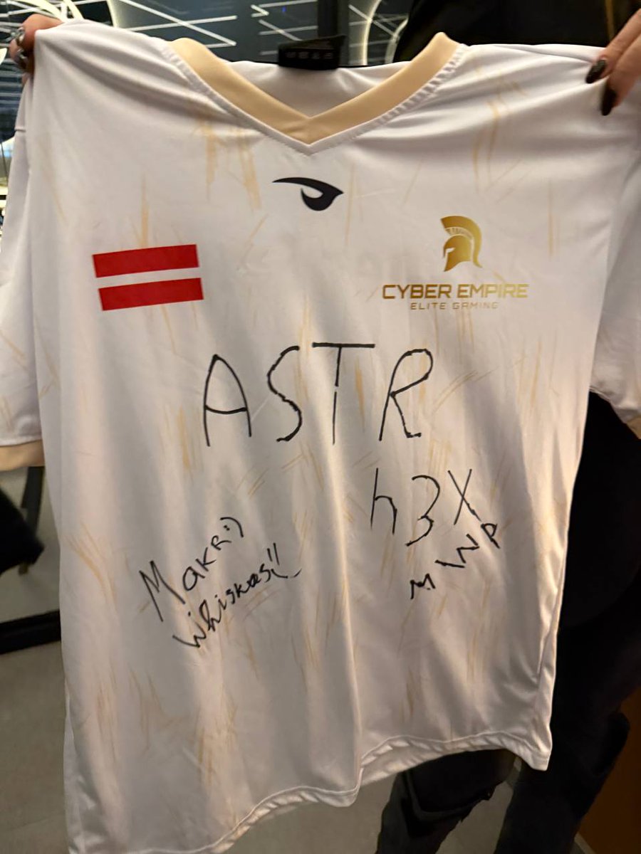 Lowskiill tweet media