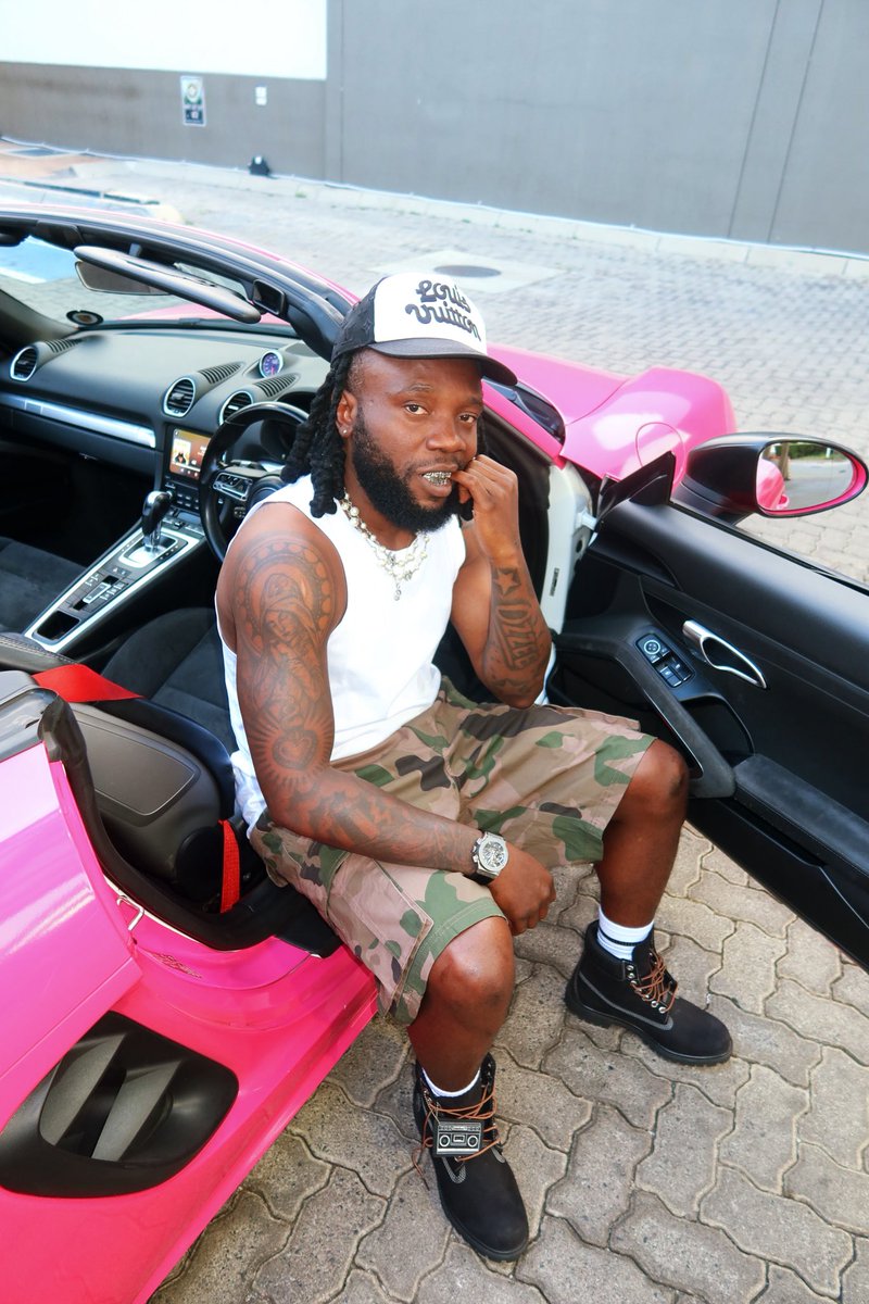 ozzeeworld's tweet photo. New music loading SOM on the way https://t.co/3f7yAU0M4L