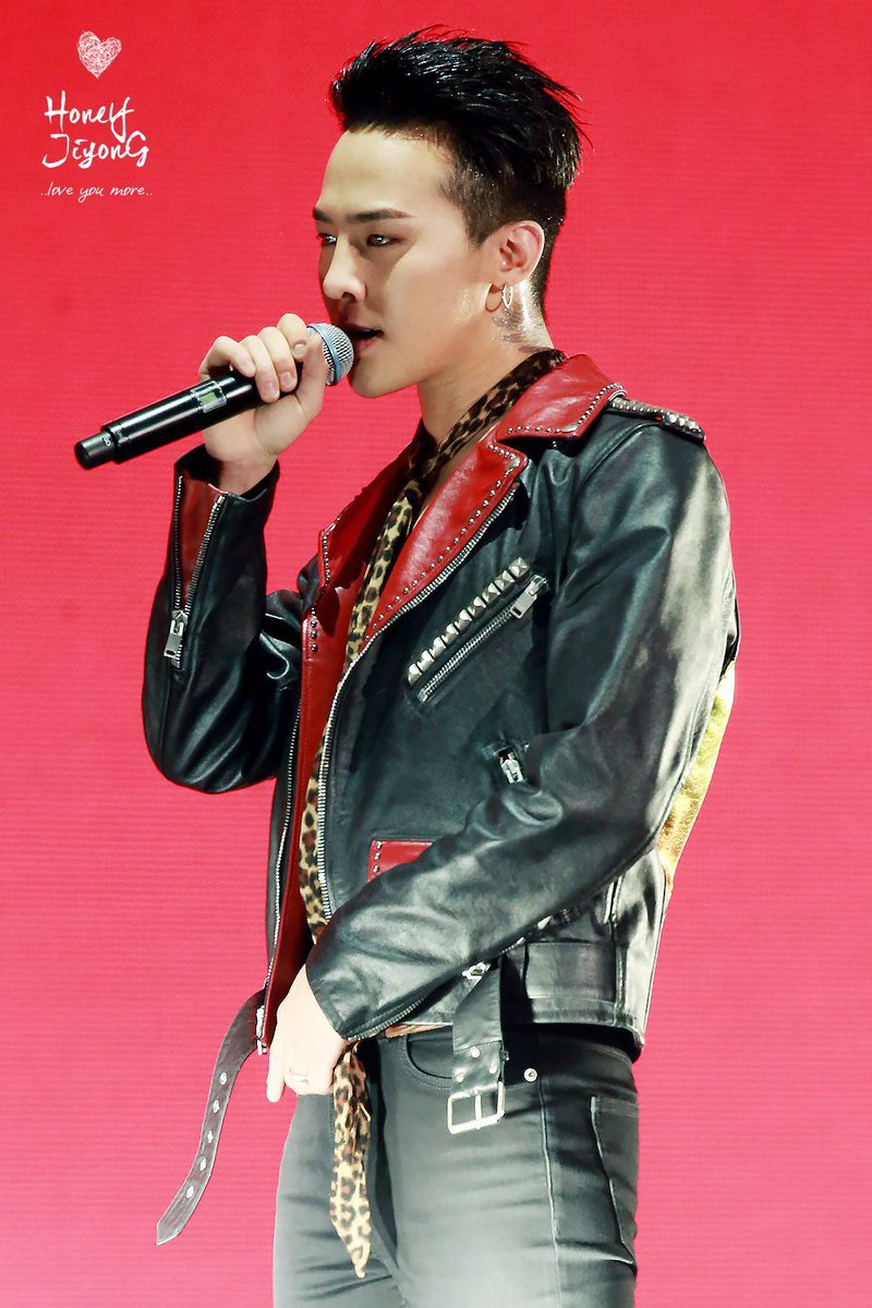 권지용 얼굴 tweet media