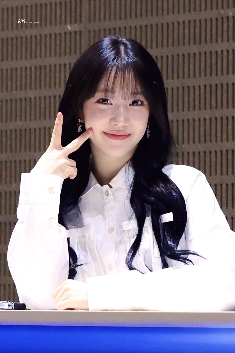 𝐑𝐁 tweet media