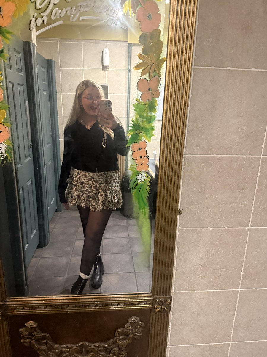 YourGirl_ tweet media