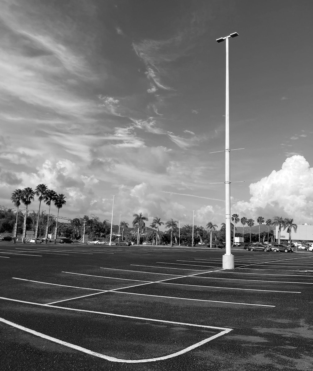#iphoneonly #snapseededit #fotografíacallejera #streetphotography #streetphoto_bnw