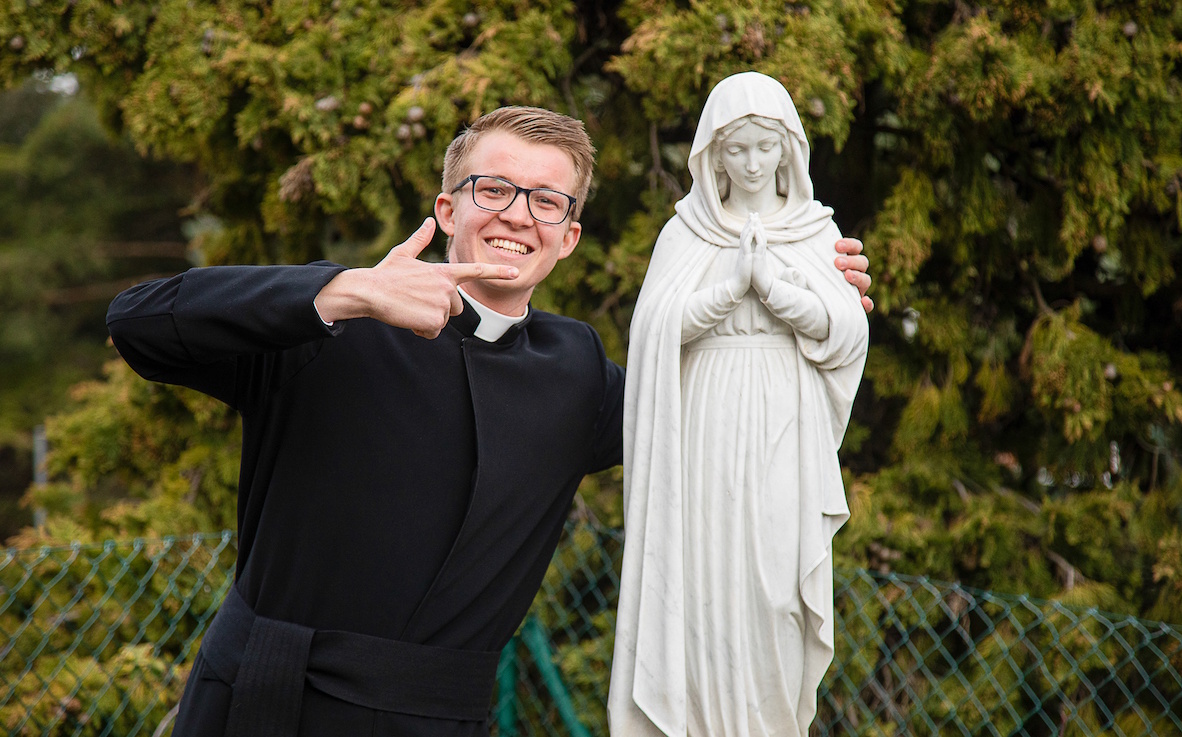 Regnum Christi | Deu tweet media