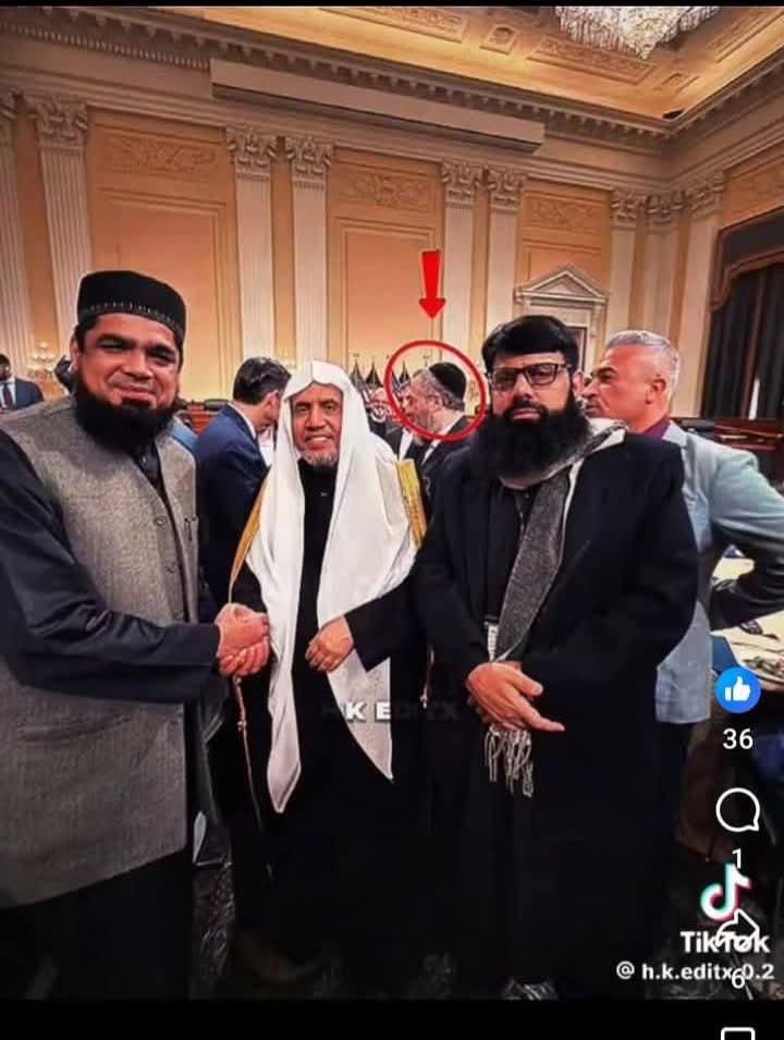 ConnectOwais's tweet photo. اب یہ لوگ  @NaeemRehmanEngr کو بھی یہ بتانے نکل پڑے ہیں کہ صحیح کیا ہے اور غلط کیا ہے۔

@hishamelahi https://t.co/SOm1lwpcgU