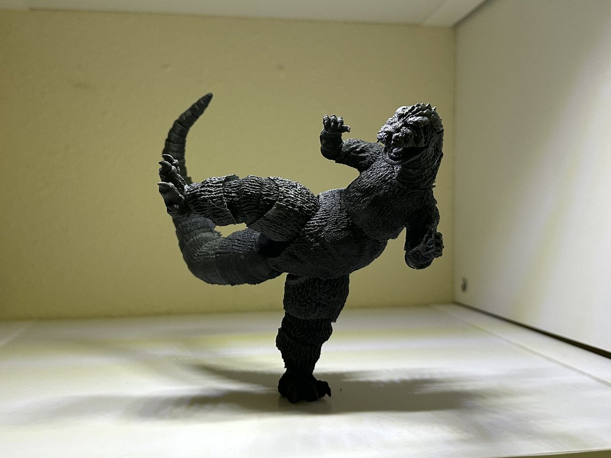 Godzilla154 tweet media