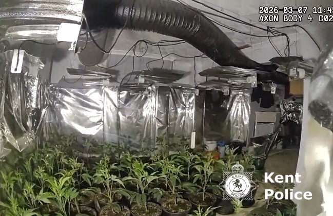 Kent Police Medway tweet media