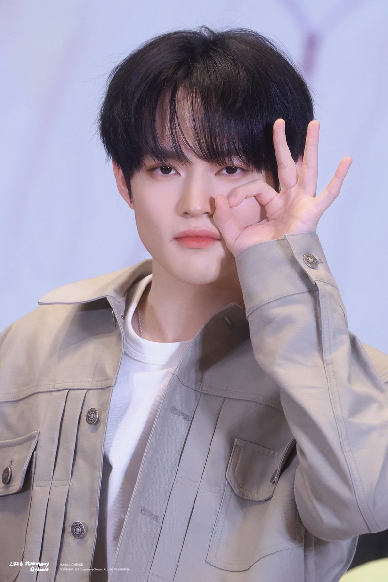 Strawberry_CL_'s tweet photo. 260313 
#천러 #辰乐  #CHENLE #NCTDREAM https://t.co/y16tfuzt73