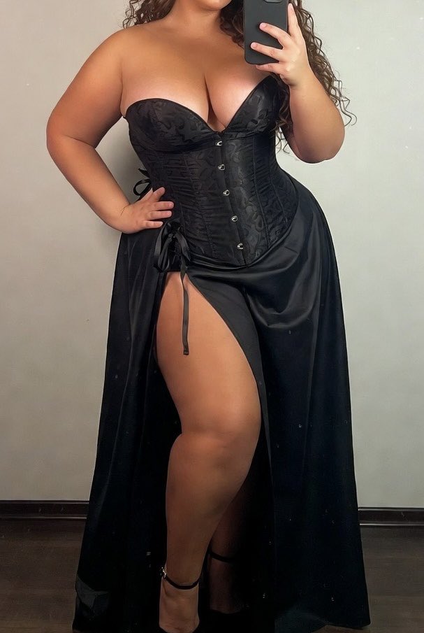 Princess Nivea ☆ | findom tweet media