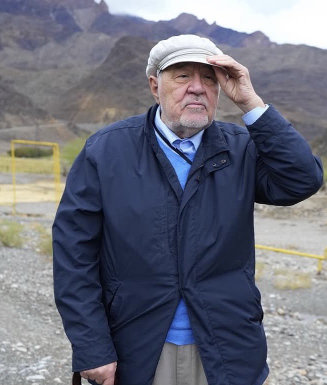 Entellektüel kişilik, İnanılmaz bir bilgi hazinesi.Mekanın Cennet Olsun Hocam <a href="/ILBERORTAYLIGSU/">İlber Ortaylı</a> #ilberortayli