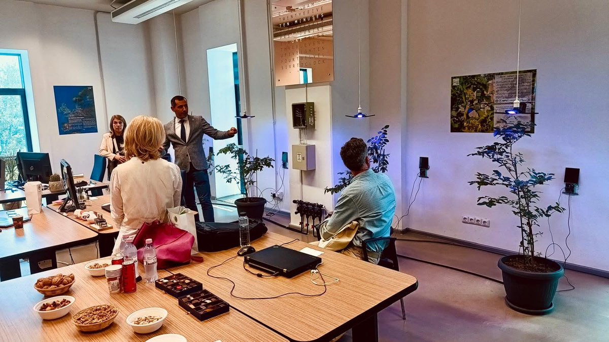 CAMPUSResearchInstitute tweet media