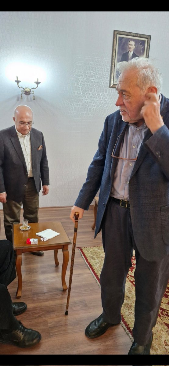 Alimin ölümü alemin ölümü gibidir.. Büyük tarihçi, bilim insanı, hocaların hocası İlber Ortaylı.. Üzüntümü tarif edemem.. Allah rahmet eylesin mekanı cennet olsun..