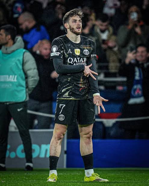 LFC LOYAL tweet media