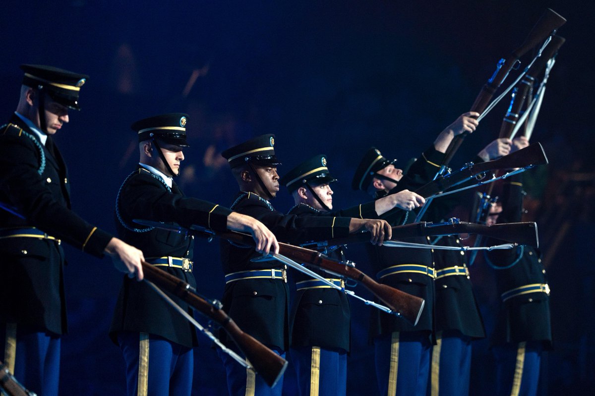 📣 TWILIGHT TATTOO ANNOUNCEMENT 📣

We are pleased to share the names of the hosts for several of our upcoming Twilight Tattoo shows!

⭐ APRIL 29:  The U.S. Army Surgeon General and Commanding General, U.S. Army Medical Command, Lt. Gen. Mary Izaguirre

⭐ MAY 6:  Director of https://t.co/cXnLiQWhZw