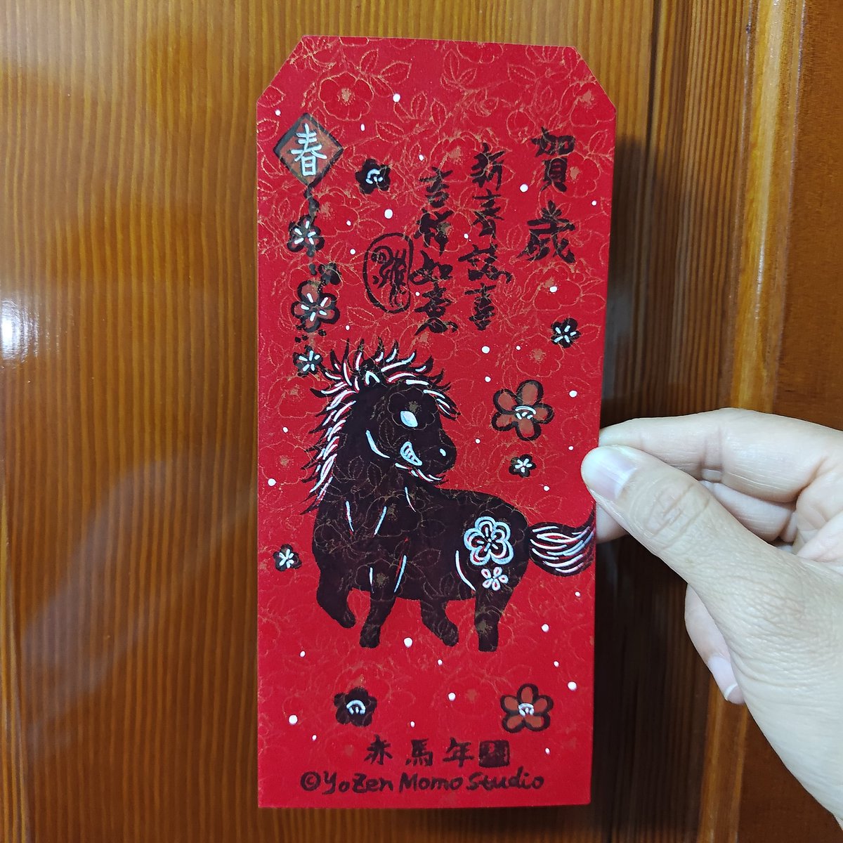 yozenmomostudio's tweet photo. 新學期開始了。
記錄一下今日3/13試做的
四年級藝術課紙屋筆筒；
還有之前二月份的
手繪紅包袋與日常塗鴉。

February 10 to March 13, 2026.

#sketchbookdrawing 
#手繪紅包袋
#藝術教學
#摺紙 #紙屋造型筆筒 https://t.co/VvtIITJQr3